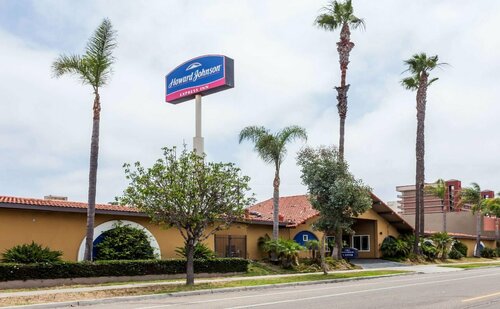 Гостиница Howard Johnson by Wyndham National City/San Diego South в Чула-Виста
