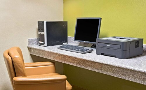 Гостиница Red Lion Inn & Suites Iah Airport East в Хамбле