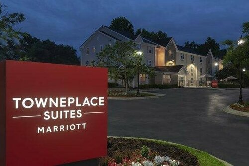 Гостиница TownePlace Suites by Marriott Savannah Midtown в Саванне