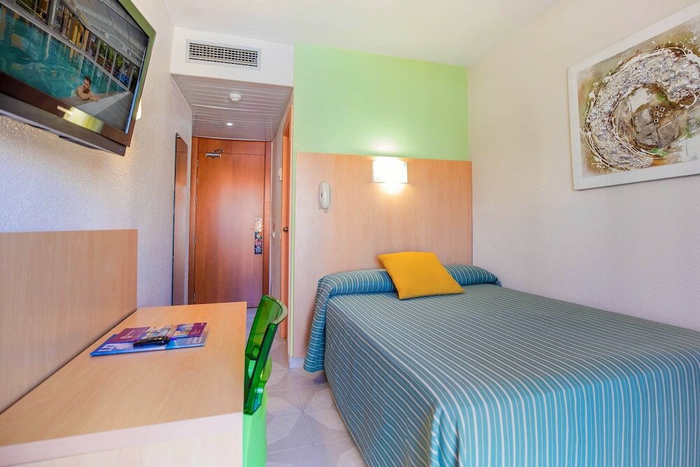 Фото Hotel Servigroup Pueblo Benidorm
