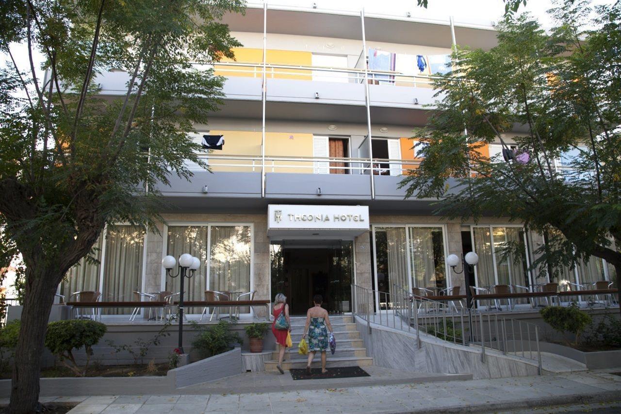 Фото Theonia Hotel