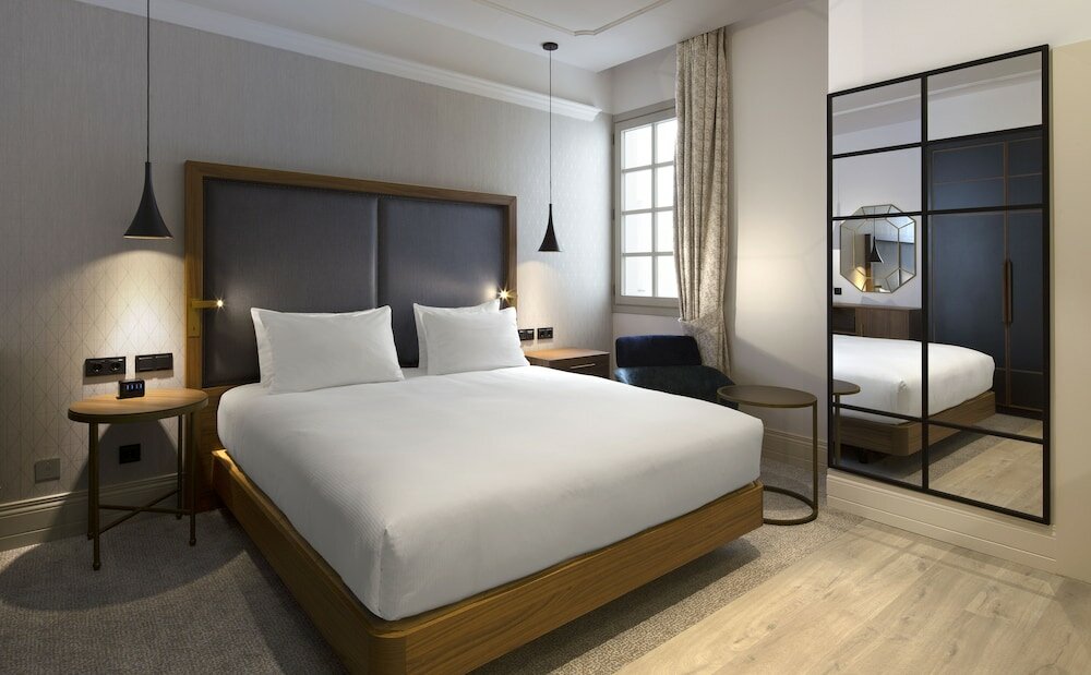 Фото DoubleTree by Hilton Madrid - Prado