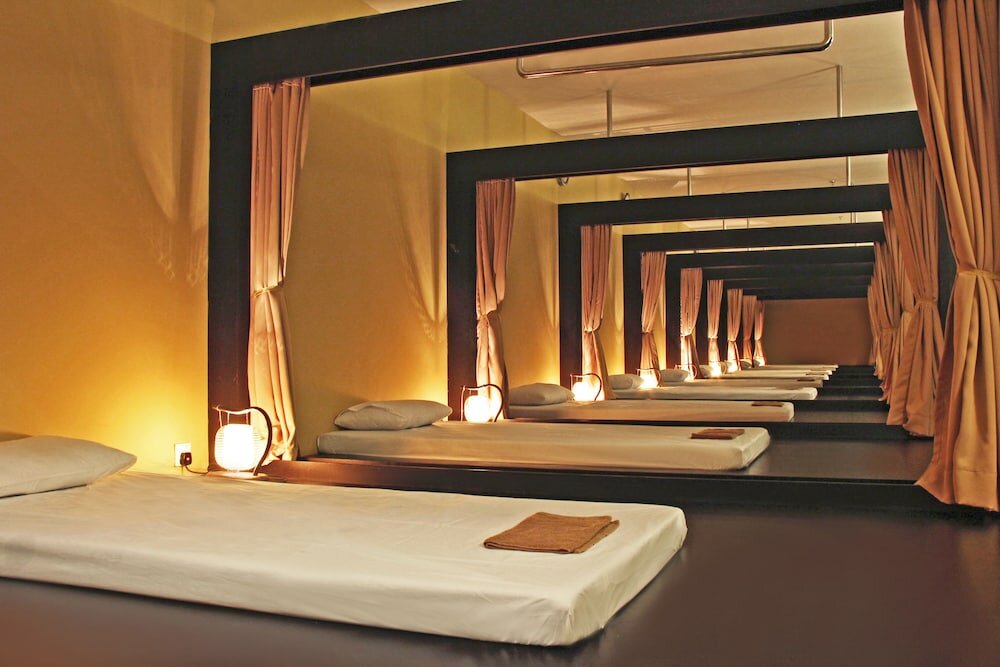 Фото Harmoni One Convention Hotel & Service Apartments