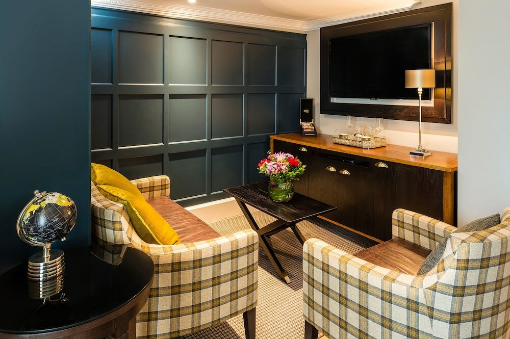 Фото The Bailey's Hotel London