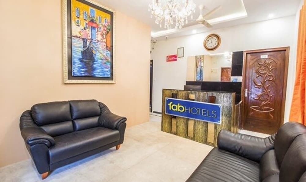 Фото FabHotel Corporate Crown II Koramangala