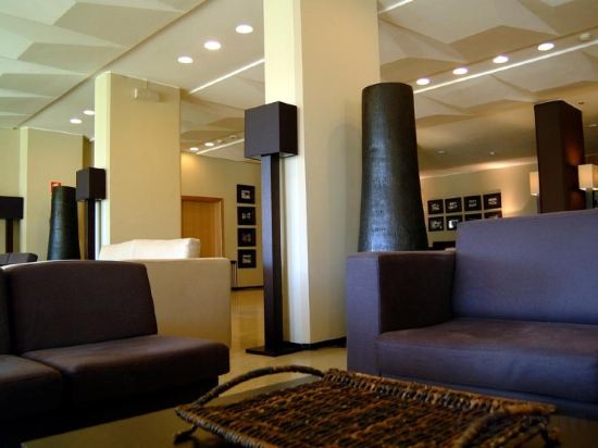 Фото Carcavelos Beach Hotel