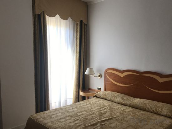 Фото Hotel Albatros