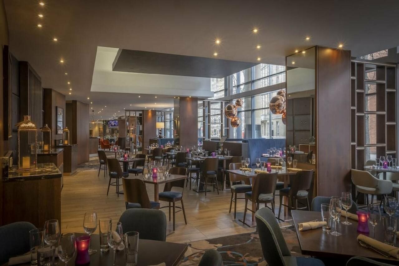 Фото Clayton Hotel Belfast