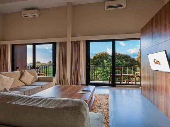 Фото Pandawa All Suite Hotel