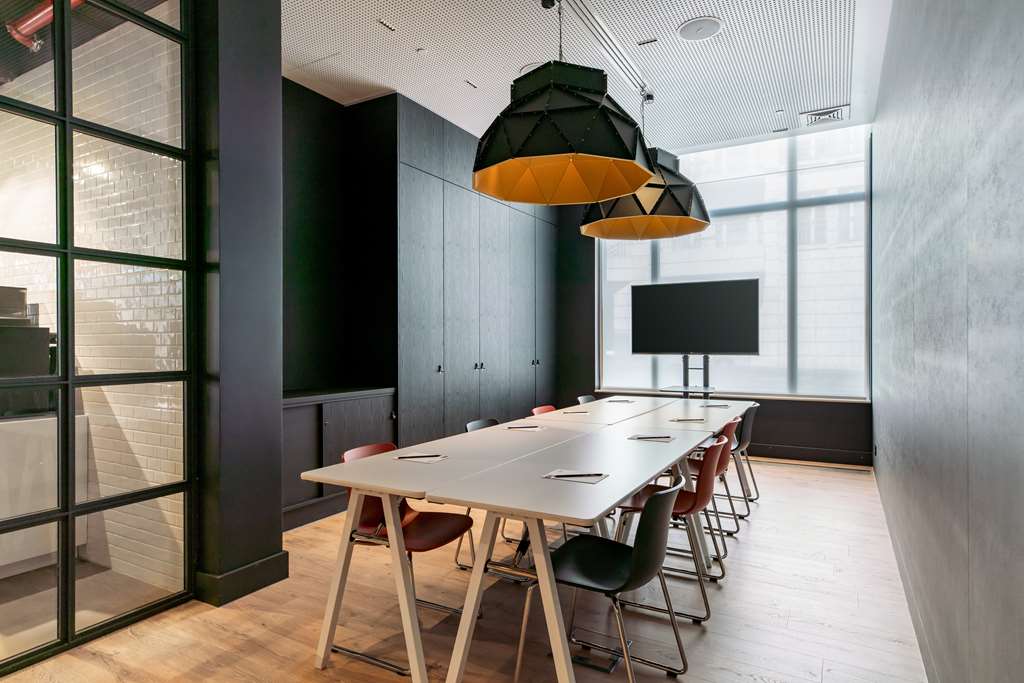 Фото Radisson Red Brussels