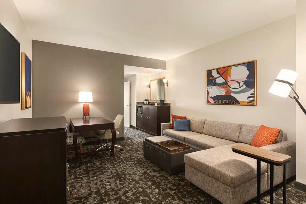 Фото Embassy Suites by Hilton Orlando Lake Buena Vista South