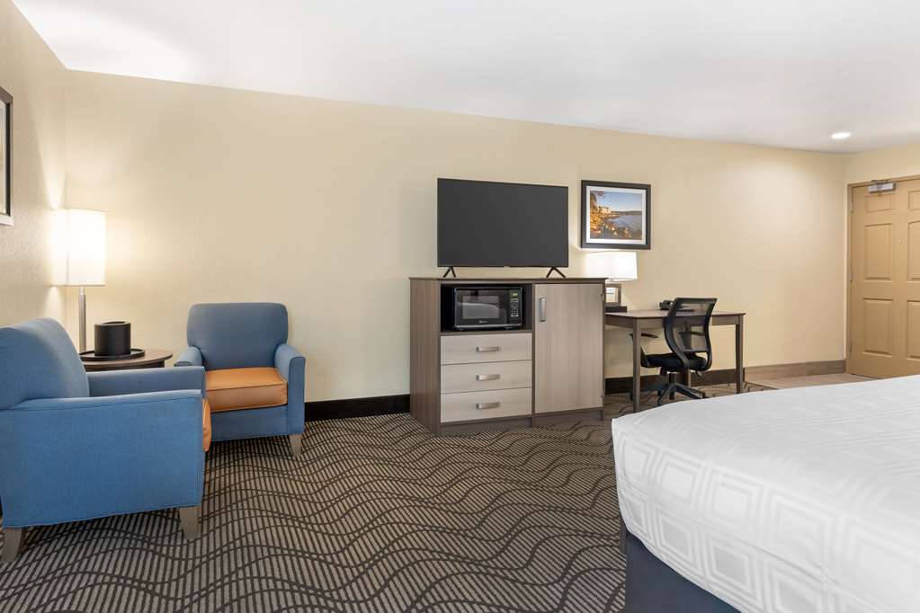 Фото Best Western Plus Heritage Inn