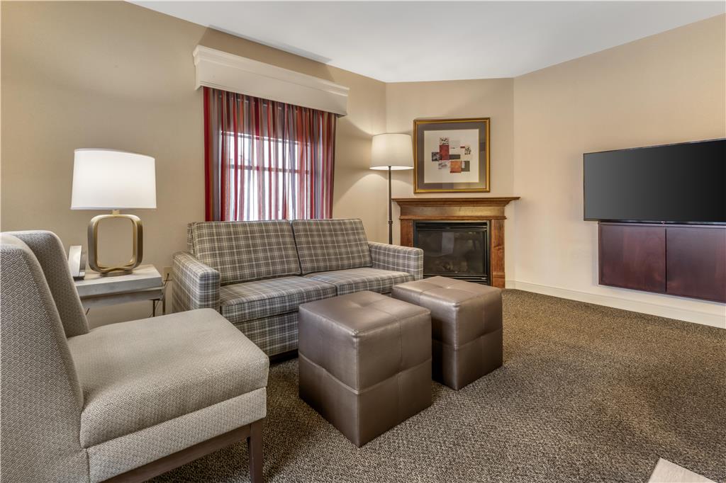 Фото Best Western Plus The Normandy Inn & Suites