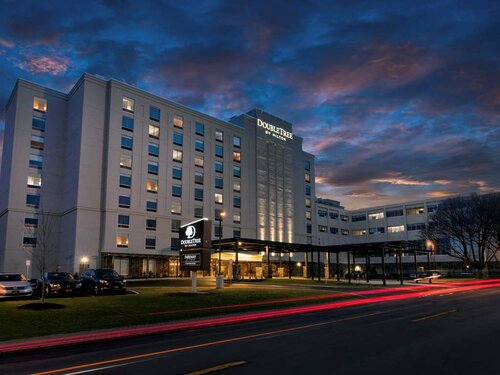 Гостиница DoubleTree by Hilton Hotel Niagara Falls New York в Ниагара-Фолс
