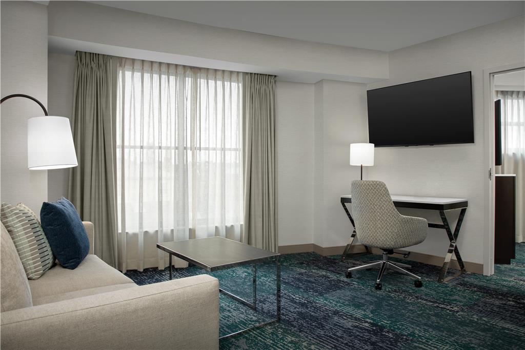 Фото Hilton Garden Inn Portsmouth Downtown