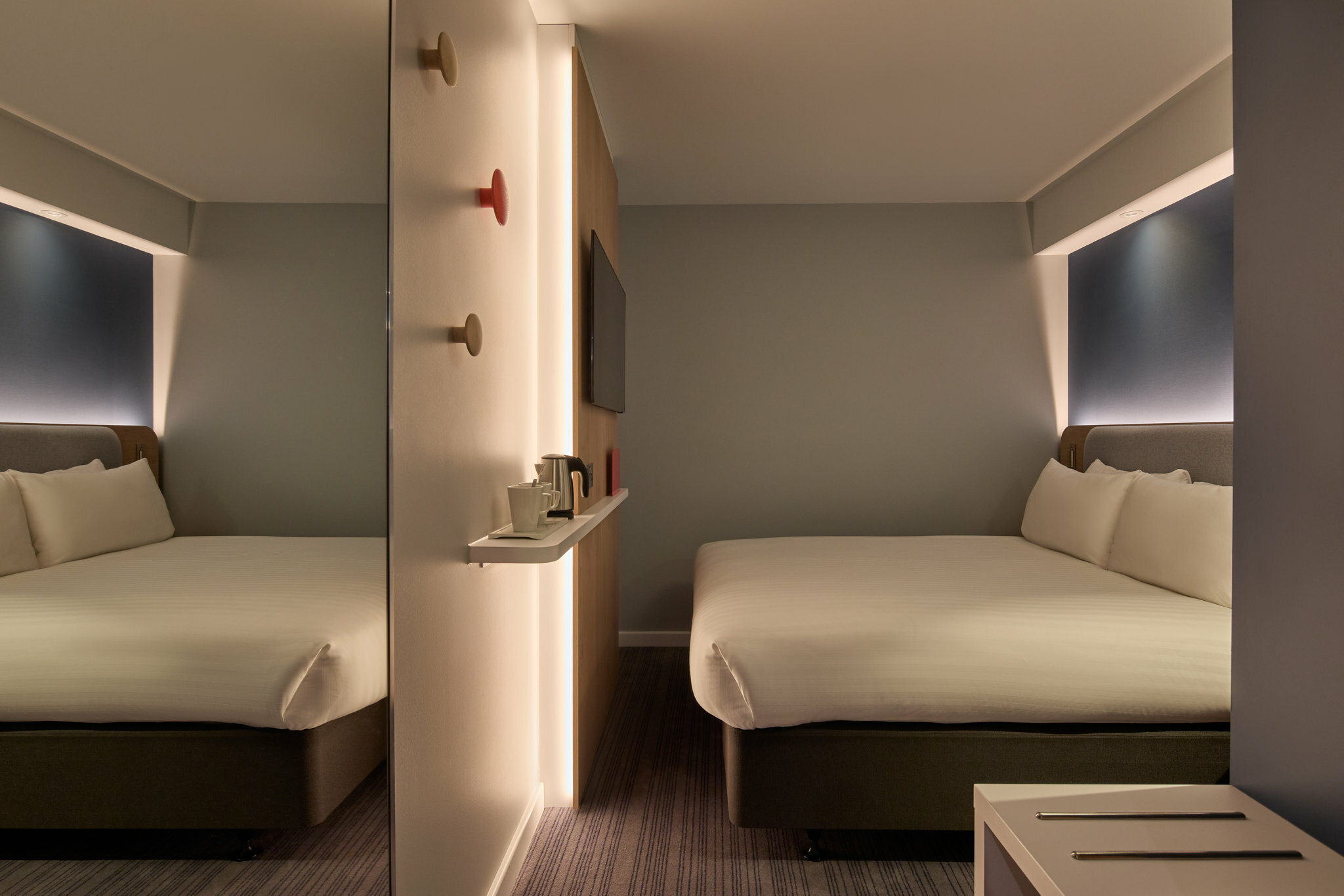 Фото Holiday Inn Express London - Limehouse, an Ihg Hotel