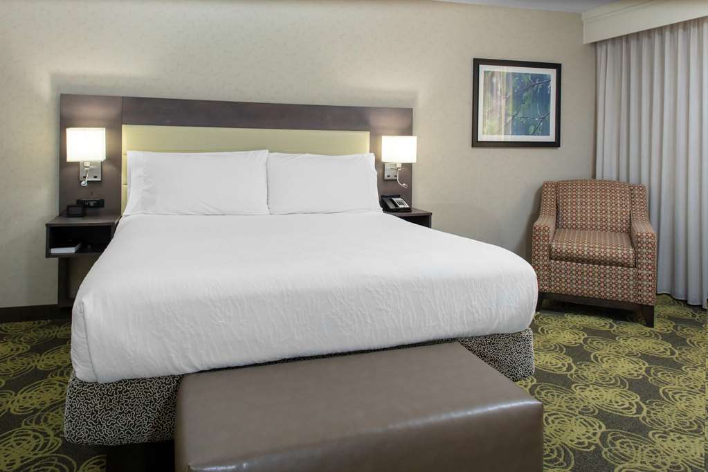 Фото Hilton Garden Inn Reagan National Airport