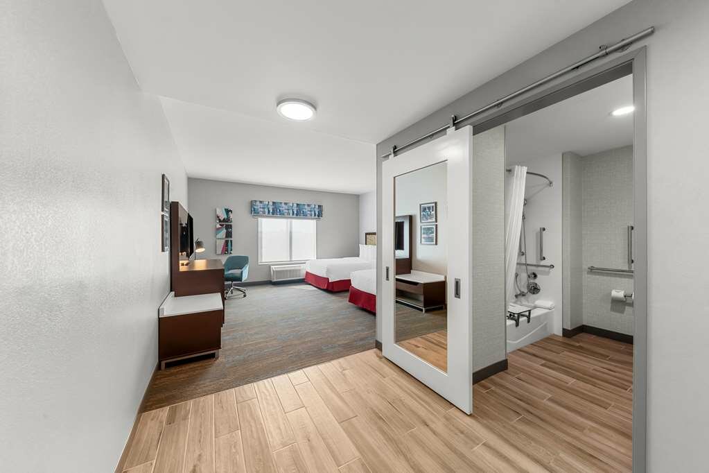 Фото Hampton Inn & Suites Farmers Branch Dallas