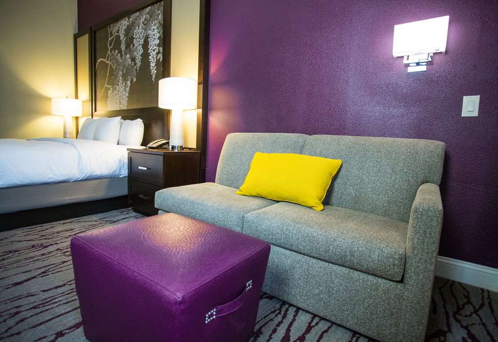 Фото DoubleTree by Hilton Hotel Savannah Historic District