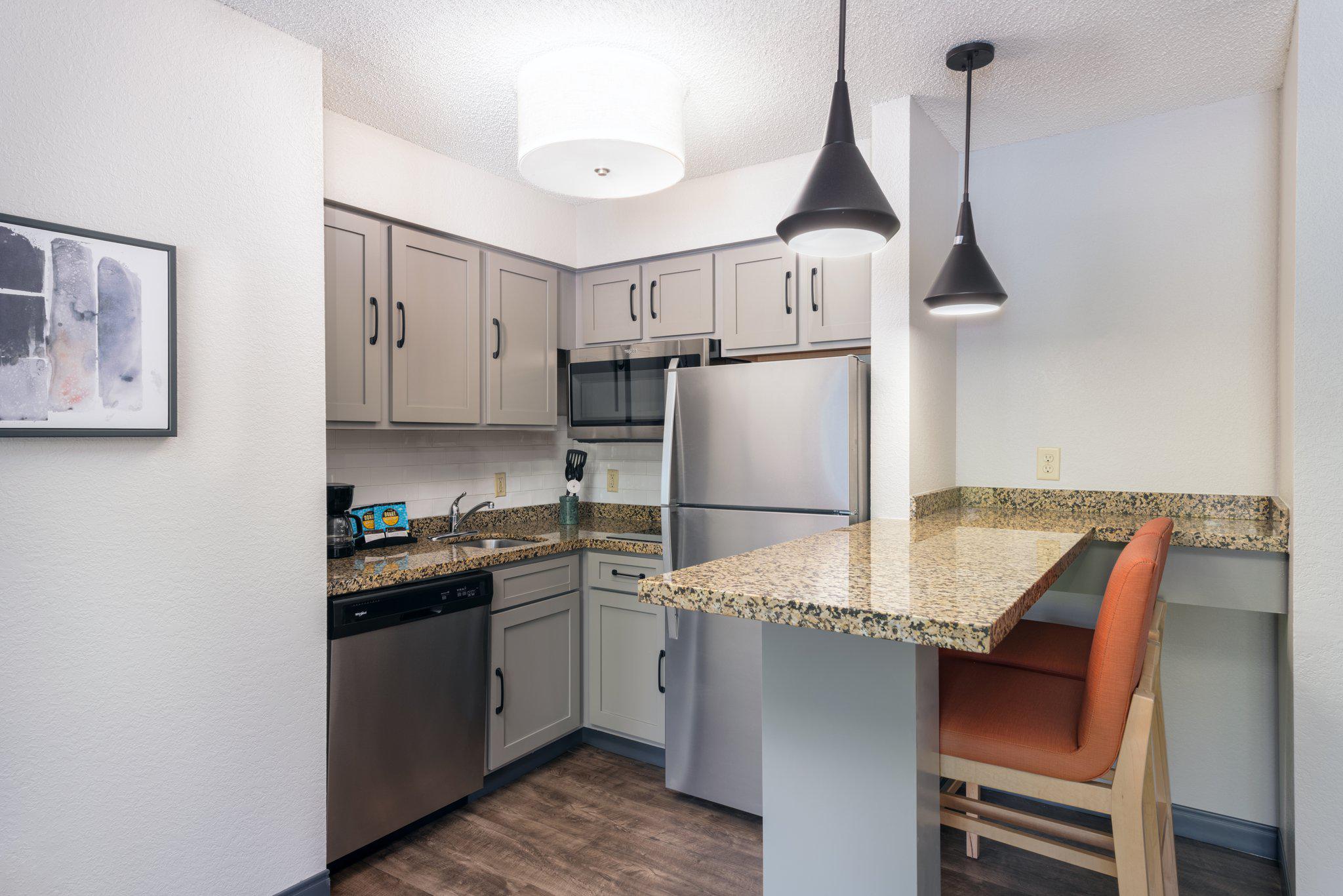 Фото Candlewood Suites Eagan Arpt South - Mall Area, an Ihg Hotel