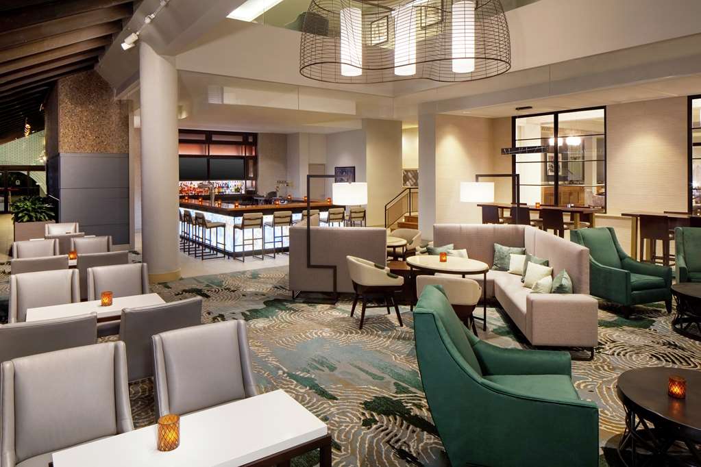 Фото DoubleTree by Hilton Manchester Downtown