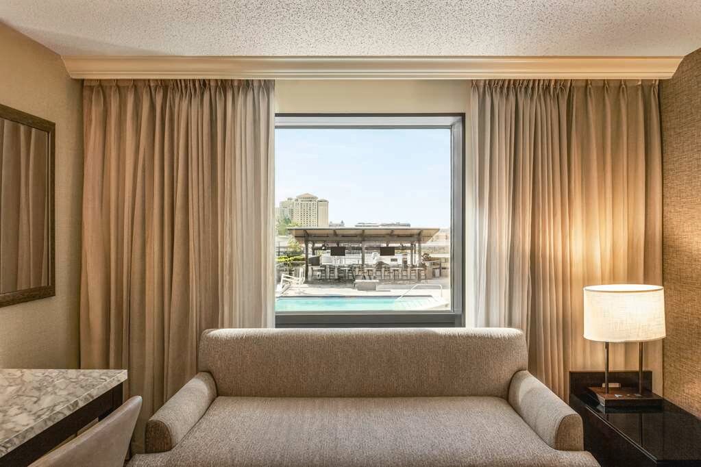 Фото Hilton Tampa Downtown