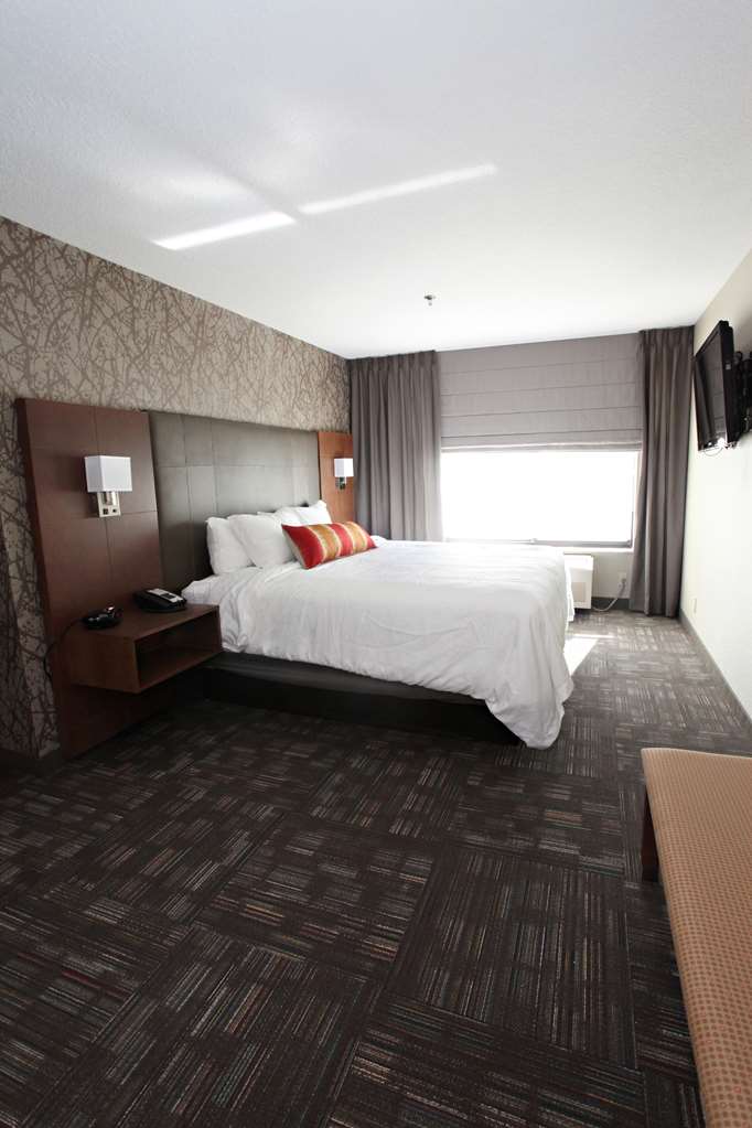 Фото Best Western Plus Cottontree Inn