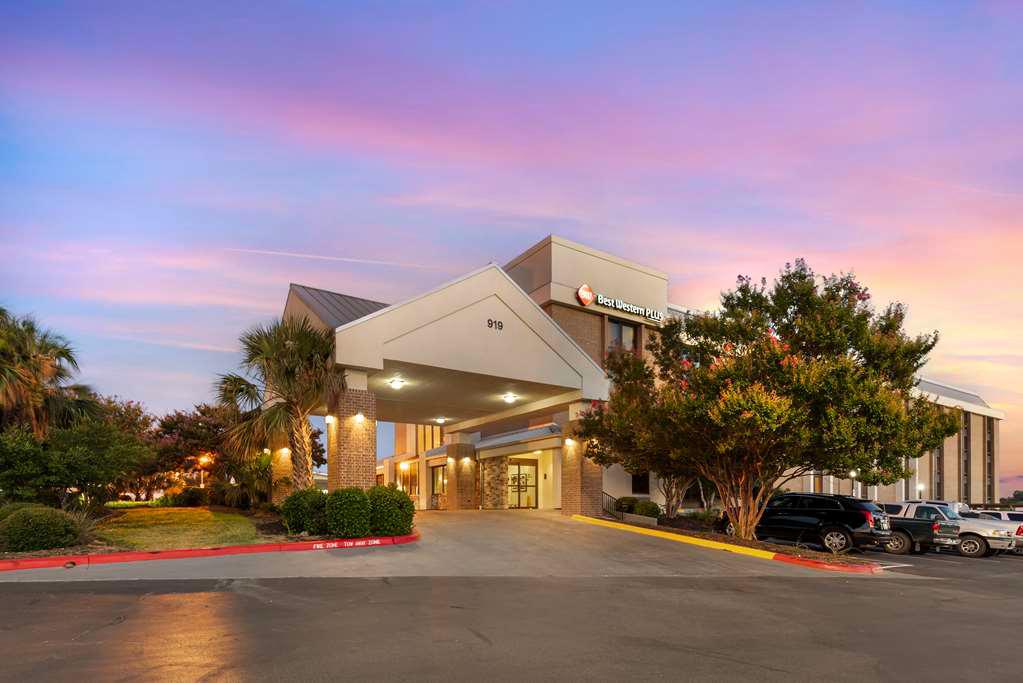 Фото Best Western Plus Austin Central