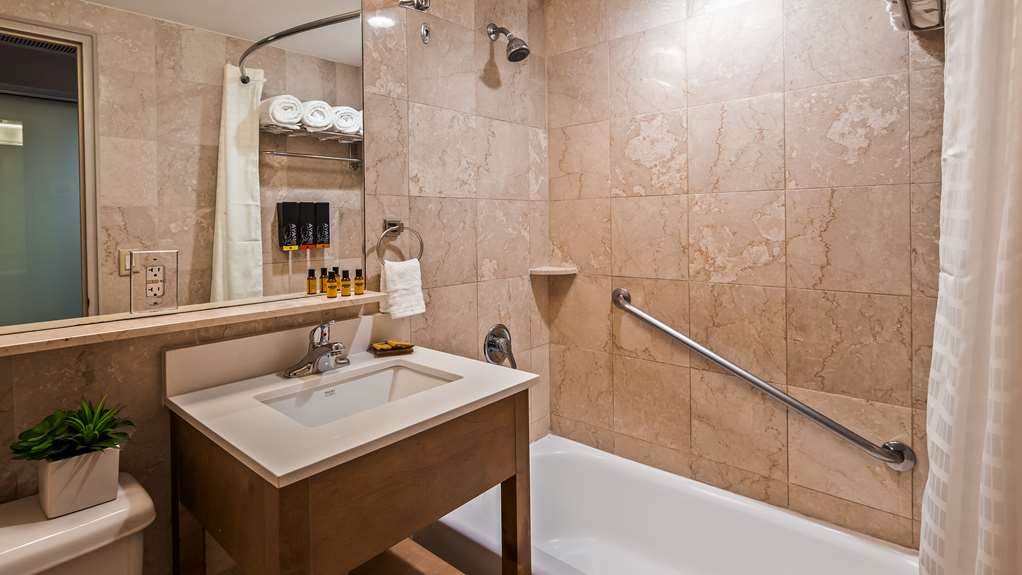 Фото Best Western Plus Atlantic Beach Resort