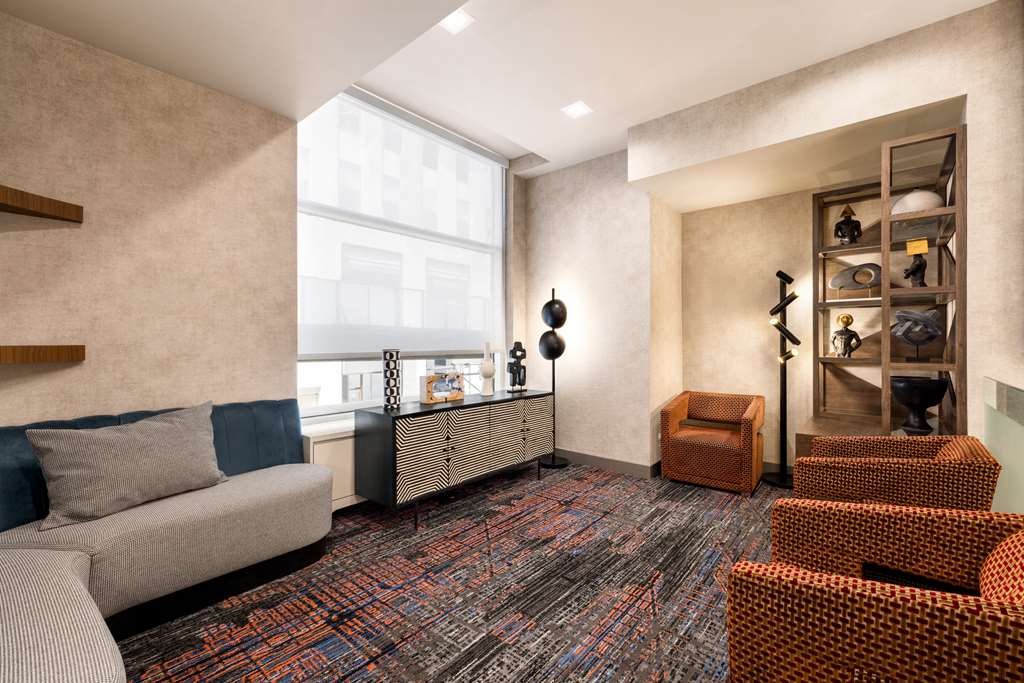 Фото DoubleTree by Hilton New York Midtown Fifth Ave