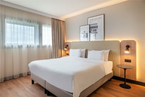 Гостиница Radisson Hotel Paris Le Bourget в Сарселе