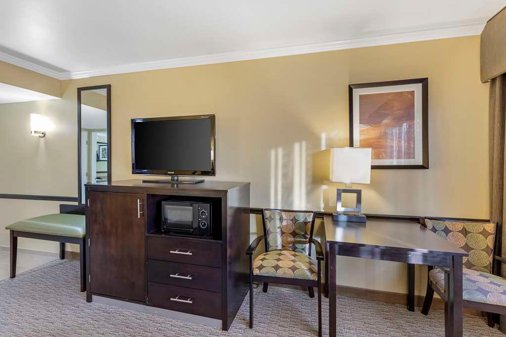 Фото Best Western Canoga Park Motor Inn