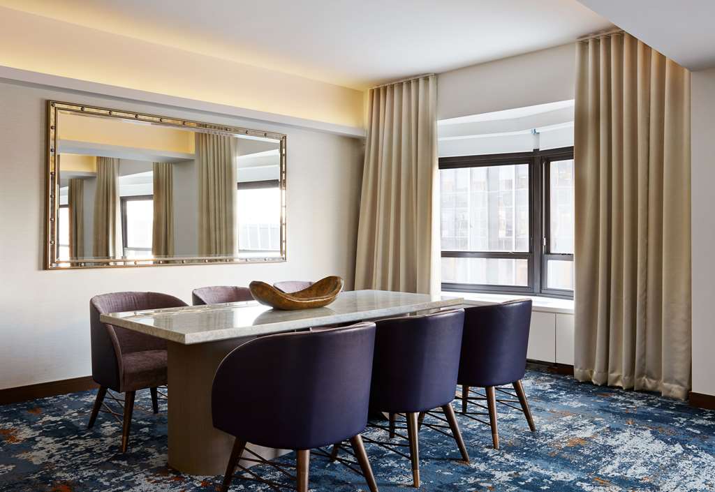 Фото New York Hilton Midtown