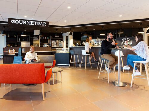 Гостиница Novotel Limoges Le Lac в Лиможе