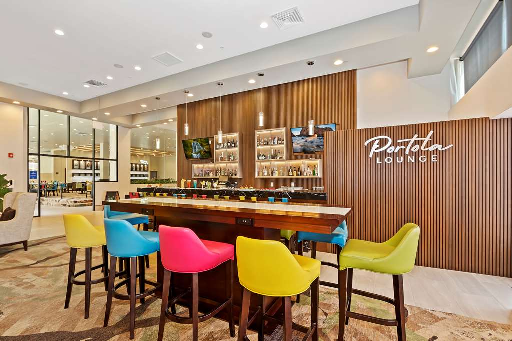 Фото Doubletree by Hilton Whittier Los Angeles