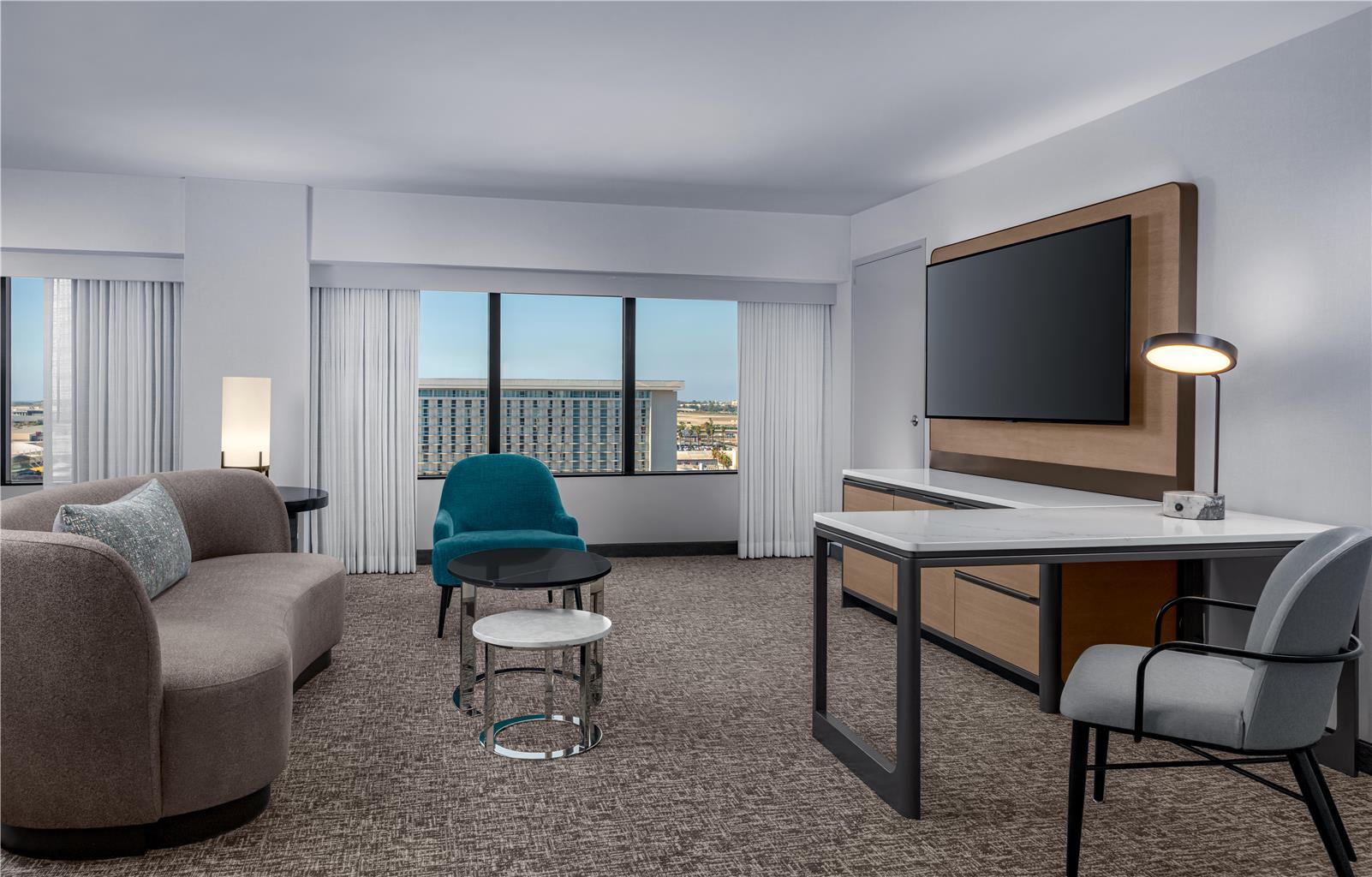 Фото Hilton Los Angeles Airport