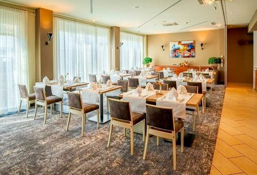 Гостиница Best Western Premier Ib Hotel Friedberger Warte в Бад-Фильбеле