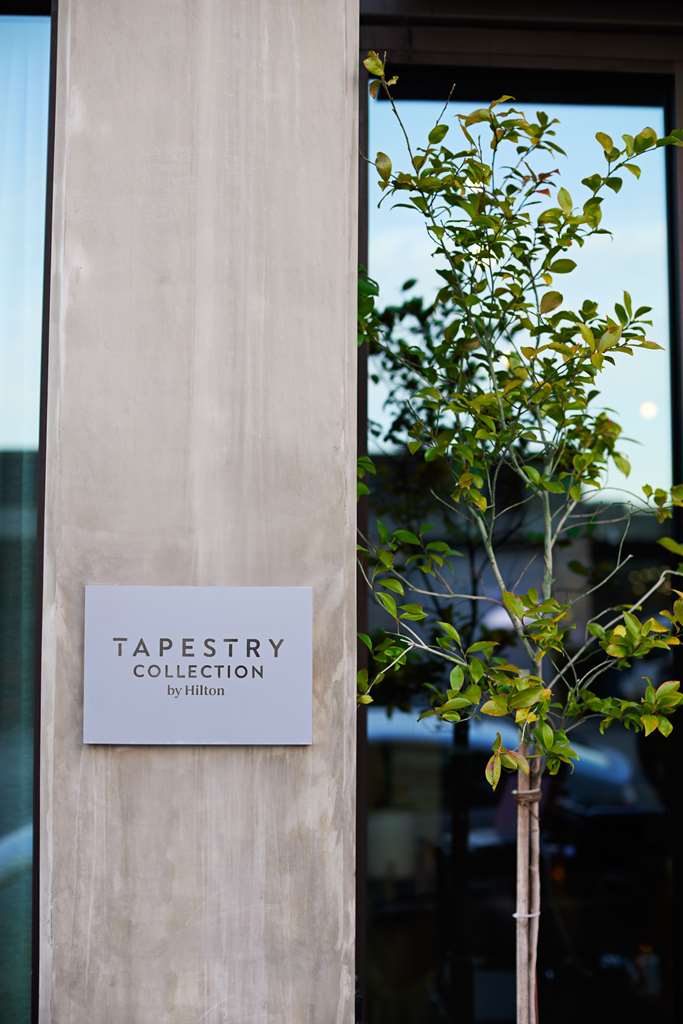 Фото The Fort Sutter Sacramento, Tapestry Collection by Hilton