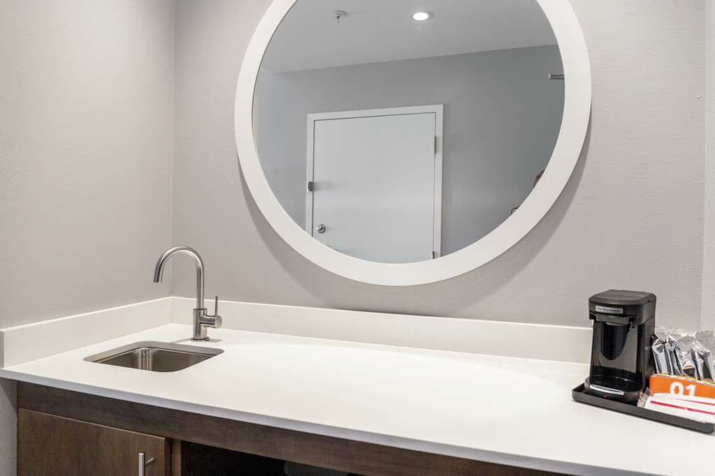 Фото Hampton Inn & Suites Bridgeview Chicago