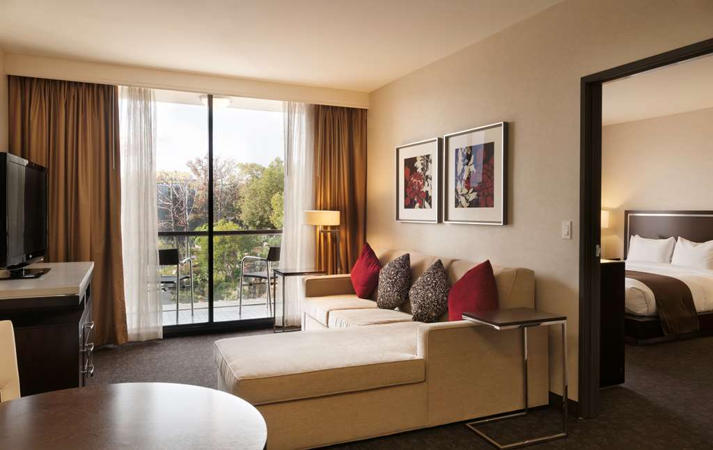 Фото DoubleTree by Hilton Hotel Los Angeles Downtown