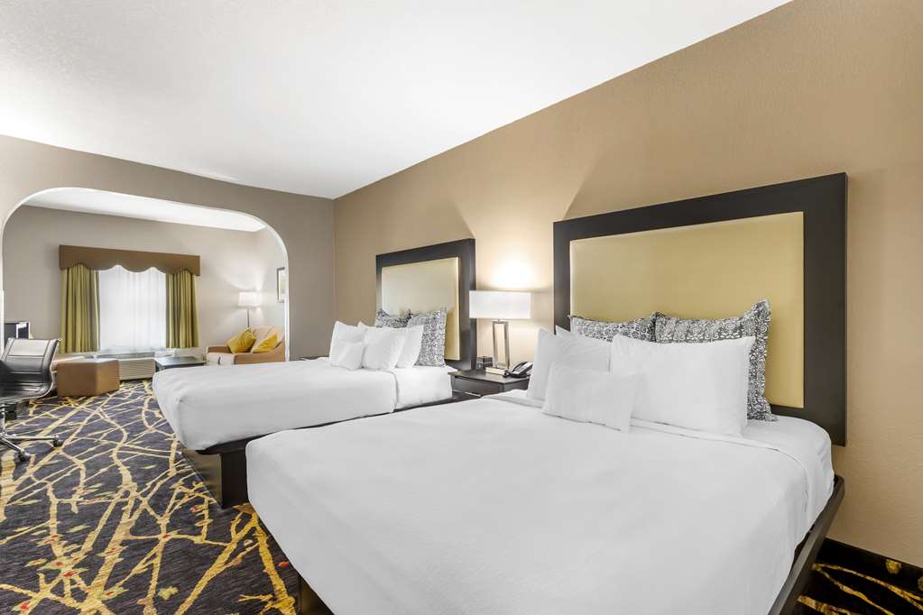 Фото Best Western Plus Des Moines West Inn & Suites