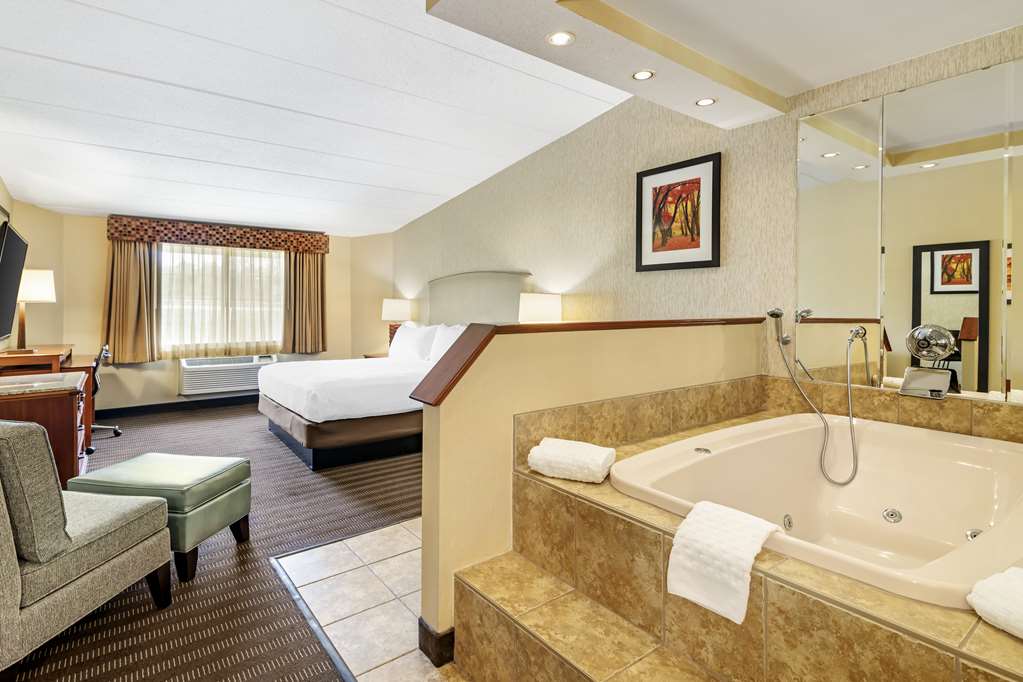 Фото Best Western Springfield Hotel