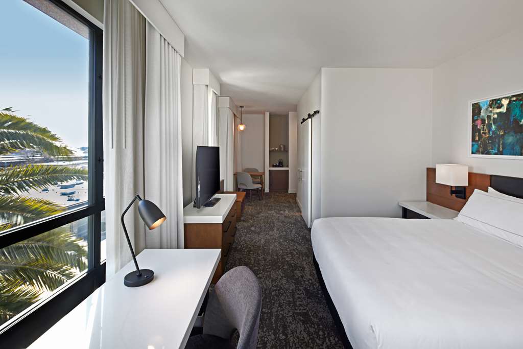 Фото The Fort Sutter Sacramento, Tapestry Collection by Hilton