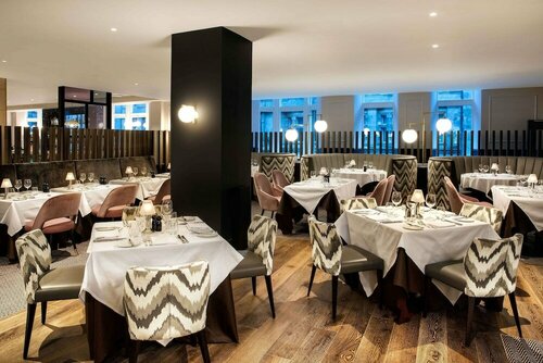 Гостиница Hilton Edinburgh Carlton в Эдинбурге