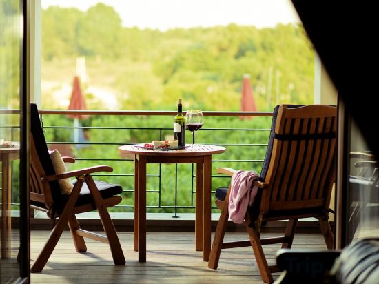 Фото Yachthafenresidenz Hohe Düne