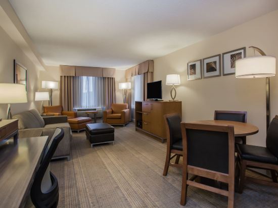 Фото Holiday Inn Saratoga Springs, an Ihg Hotel