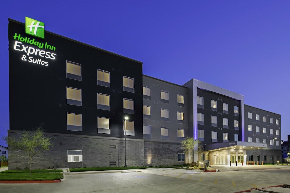 Фото Holiday Inn Express & Suites Lubbock Central - Univ Area, an Ihg Hotel