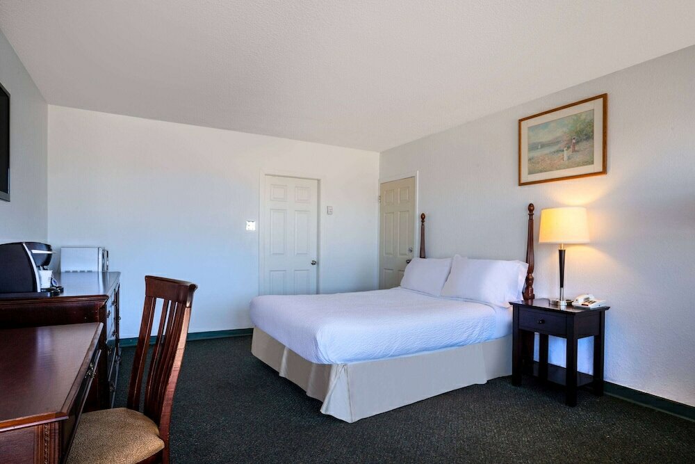 Фото Thriftlodge by Wyndham Regina North