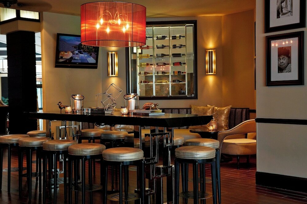 Фото Renaissance Orlando Airport Hotel by Marriott