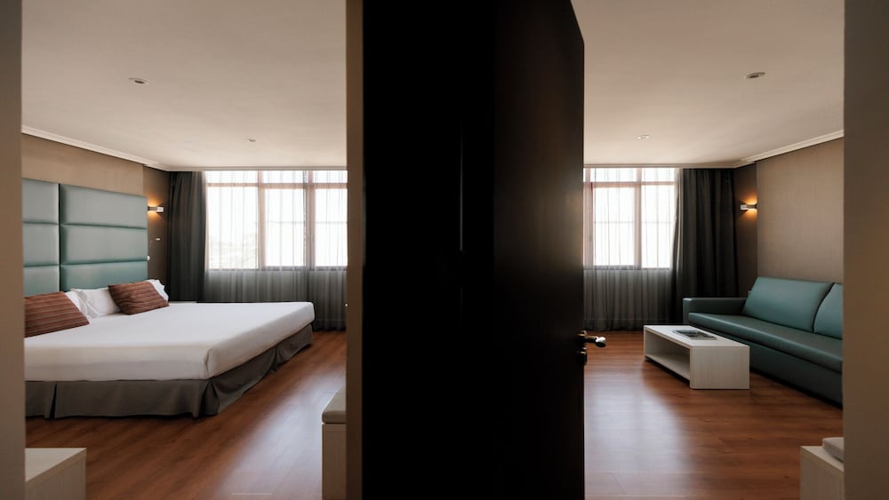 Фото Hotel Pax Guadalajara